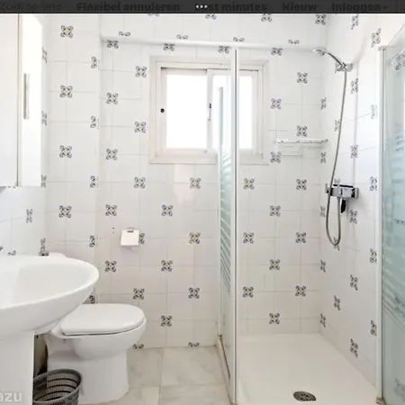 Beachfront 2 Bedroom Apartment, Seaview, Swimmingpool, Parking * Fuengirola
