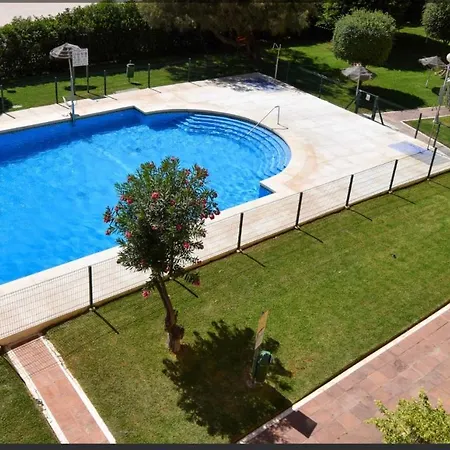 Beachfront 2 Bedroom Apartment, Seaview, Swimmingpool, Parking Apartment Fuengirola